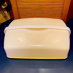 Tupperware Cupcake/Sheet cake server-like new